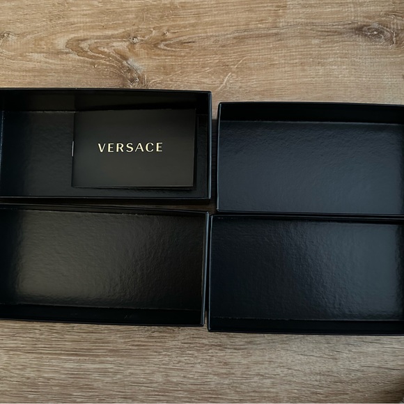 Versace Eyeglass boxes - Picture 2 of 2